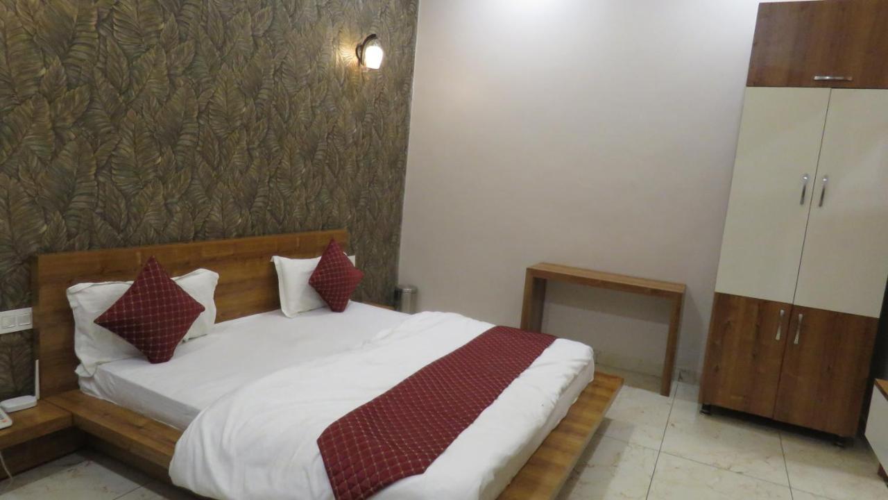 Raja Ji Hotels & Restaurant Jind Luaran gambar
