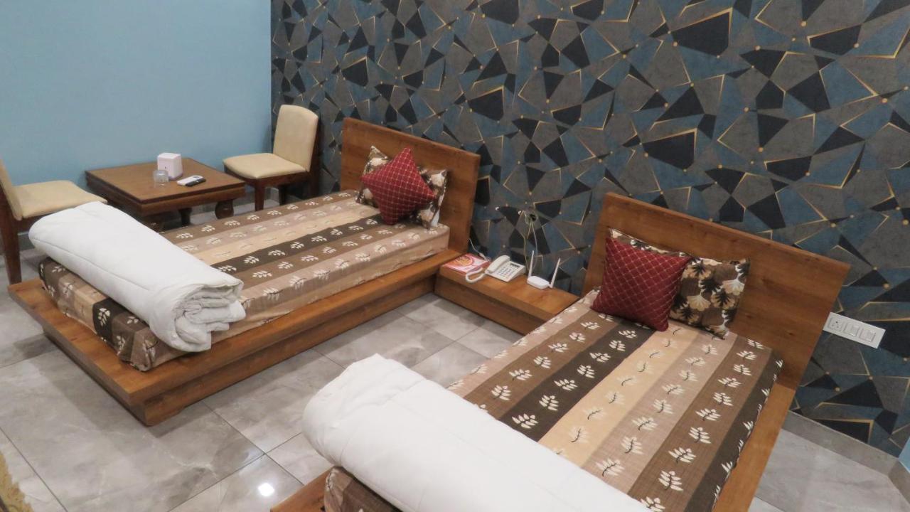 Raja Ji Hotels & Restaurant Jind Luaran gambar